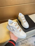 牛里独家首发 原单品质 普拉达～独特现代风运动鞋 休闲乐福原版皮 牛里 拒绝脱色磨脚 鞋底：原厂特供原版底，超酷 系带走路都带风风格设计 超舒服耐磨防滑原版底