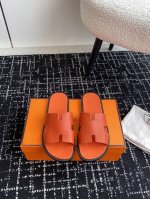 代购级 Hermes爱马仕lzmir系列 情侣款 老舅鞋 复古 二舅拖鞋 H拖 凉鞋 原版购入开发 做货 小牛皮和麂皮山羊皮凉鞋，经典“H”型鞋面 此鞋款是您衣