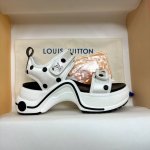 出厂价 顶级 路易威登 Louis Vuitton 驴牌lv Archlight 春夏凉鞋爱了爱了增高又显瘦，上脚超酷，至少增高5Cm 黑白配色又特别百搭，搭配