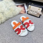 橙子出厂价 Hermes 爱马仕秋冬新款 毛毛拖鞋 魔术贴二舅拖 原版购入开发 做货 爱马仕chypre系列 毛茸茸的 敲可爱的，踩云脚感，光脚或者搭配个袜子穿
