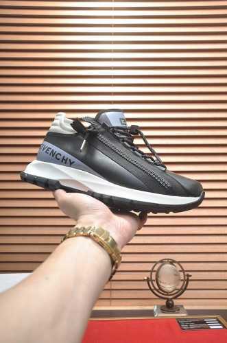 出厂价 GIVENCHY.纪梵希 专柜同步发售鞋面：意大利进口品牌logo印花布匹 尽显奢华，透气猪皮内里加上双层组合，脚感舒适，鞋底：原厂特供气垫大底，轻便，