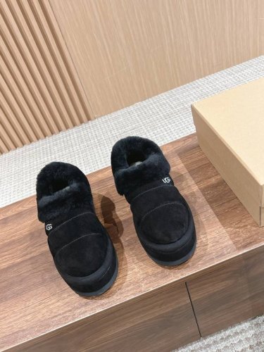 莞产 Ugg 塔茨丽塔面包鞋 鞋面像毛毛虫一样 超可爱喔 5厘米厚底 巨显腿细 秒变ins风博主 软绵绵脚感舒服 Size：35-40 40定做不退换
