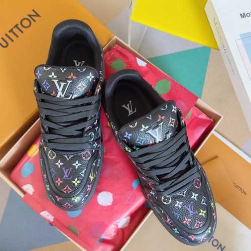 顶级版本：情侣款 LV x TM LV Trainer 路易威登x村上隆 联名款 休闲 运动鞋 滑板鞋原版购入开发 做货 本款 LV Trainer 运动鞋选用
