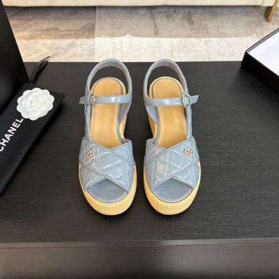 Chanel 25C秀款厚底防水台凉鞋！鞋面羊京，防水台4cm，后跟12cm！上脚后很稳！穿上立马两米八内里垫脚羊皮，原版大底。Size:35-39 40定做