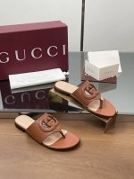 2025升级焕新包装夏季新款现货上新啦。 Gucci 高品质人字夹趾拖鞋 双G镂空 镶边互扣式GG精品拖鞋 专柜原版开模精心制作，匠心铸造经典跟高：1.0 cm