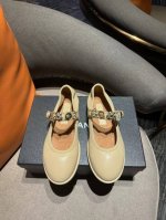 代购级别 Ch香奶奶24A高级手工坊系列金币玛丽珍鞋芭蕾舞鞋 金币复古 Vintage设计～，干练又慵懒随性 妥妥的甜酷风！金属徽章元素显得十分精致，真的是被每