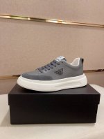 工厂价: Armani 阿玛尼 官网同步最新款鞋面采用进口牛皮。牛皮皮内里，发泡大底，顶级手工一针一线做工精细绝对满足那些追求高奢品质的完美主义型男 38 44