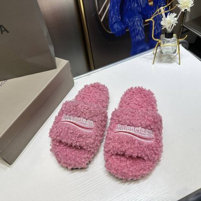橙子出厂价 Balenciaga 巴黎世家秋冬潮品毛毛拖鞋 鞋面字母图案，电绣徽标刺绣工艺，高级感满满当当，上脚特别漂亮！欧美名媛明星网红girl大爱款，精致鞋