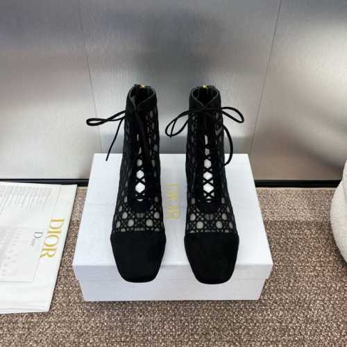 Dior 迪奥 春夏走秀高定系列naughtily-D女靴 Cd字母logo 藤格纹通体提花刺绣优雅及裸凉靴 明星同款粗跟方头系带流苏罗马后拉链短靴 市面顶级版