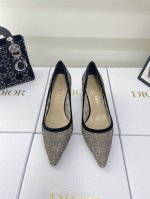 Dior 迪奥 2025早春走秀新款bling...bling...水晶凉鞋. 顶级代购版本Capture系列高跟女鞋 明星同款水钻方头藤格纹图案猫跟拖凉鞋！独