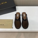 出厂价 顶级品质 Alaia24春夏钻面圆头平底半拖！最新春夏时装秀新款系列平底芭蕾舞鞋！法国高端一线高定品牌！时尚界最后的手艺人 只忠于展现女性身体曲线的裁剪