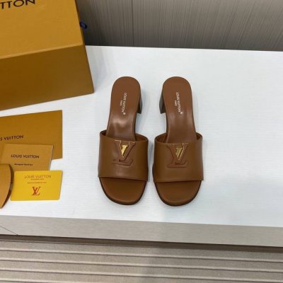 出厂价 顶级品质 Louis Vuitton春夏新款休闲拖鞋，轻盈舒适原版开模lv金属logo装饰 路易威登早春新款 顶级版本 原版一致 专柜主打最新款 Neo