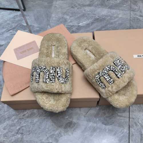 Miumiu 缪缪24新款 钻扣毛拖 高品质闭眼入！加厚真毛踩上去更加柔软舒服，采用进口皮毛一体羊羔毛 施华洛世奇水钻扣 巨闪 Size:# 35-39 40