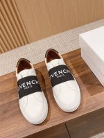 经典款#偏大 男+10 GIVENCHY 纪梵希经典小白鞋 说之为小鞋白中的始祖不为过。 小白鞋中的绝对款式都已淘经汰，但GVC凭借不过时的介简经典设计。赢得广