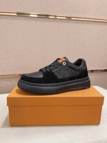 工厂价: Lv~路易威登潮流男鞋 新款出货 最新搭配 官网同款 超高品质 当季热卖 精选头层牛皮 舒适牛皮内里 原版套楦 上脚舒适 耐磨橡胶大底 码数：38-4