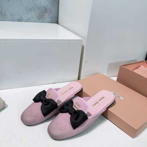 高品质出厂半拖330！顶级品质 Miu Miu春夏新品蝴蝶结配饰雕花冲孔平底乐福鞋单鞋拖鞋系列 即优雅又可爱 带弧形的小圆头 完美演绎赫本风 上脚可爱又减龄 配