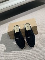 羊京高版本，流苏半拖版。意大利手工品牌 Loro Piana 诺悠翩雅主要专注 手工鞋 材料都是采用进口羊京超级舒适的乐福鞋 当下早就火爆全球 面料进口羊京，牛