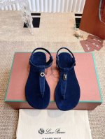 Loro Piana 拖鞋 2025官网 LP新品发售Loro Piana 官网同款同款拖鞋｜采用 Wish 羊京面料制作｜鞋面采用优质特级羊绒｜垫脚羊绒，垫脚