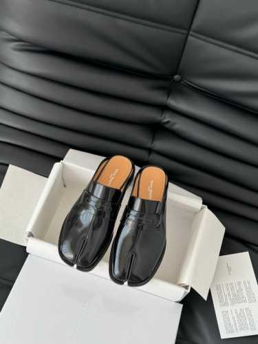 高定品质！Maison Margiela MM6分趾鞋 Tabi 意产植鞣羊皮！夏天的第一双 Margiela 乐福半拖 Tabi懶人高級出街的単品可正式 可休