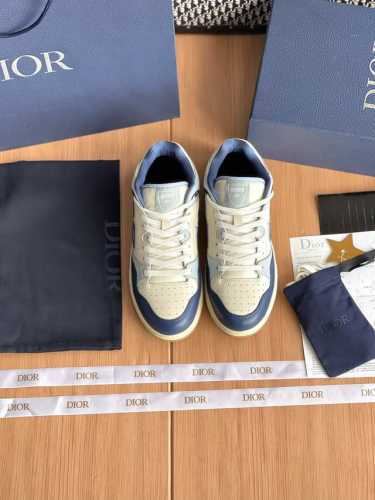 Dior B57中帮款整双鞋子采购Zp开发打造，全部定制材料，独家开模大底，细节全部对版出货，连包装也做到跟正品一样。码数:男39-44