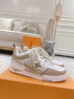 工厂价 顶级代购版本 情侣款LV 路易威登RUNNER TATIC 运动鞋 老爹鞋L家 春夏秀场推出 LV Runner Tatic 运动鞋 驴牌 老爹鞋 复古
