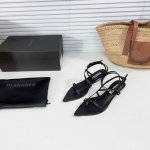 高品质出厂猫跟 ！小众潮牌网红款 Jil Sander 吉尔 桑达早春凉鞋系列！春夏最新爆款时髦猫跟尖头带子凉鞋 这款真的绝了 时髦到飞起 想不到有任何理由可以