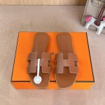 经典金棕全包中底 』出厂价P Hermes 爱马仕H拖鞋Oran凉鞋系列 时尚又百搭 超级舒服 每个细节都做到极致 原版丝绒面料 原版1:1独家私模鞋面 原版真