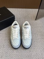 380 Chanel香奈儿 网球鞋新品 绵羊皮材质超软糯脚感满分 鞋型秀气精致非常修脚 很Chill很百搭 超大鞋舌 双C Logo尾巴细节满满 原版定制小羊皮