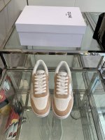 celine 赛琳 24Ss新款 厚底面包鞋 简单舒服干净利落，增高显腿细，无论是单穿还是搭配阔腿裤，高街又复古一起来做celine女孩 鞋面：进口牛反绒 进口