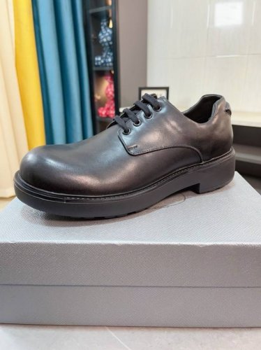 出厂价 Prada 普拉达皮鞋 顶级代购 意大利进口原版定制开边珠牛皮面、全进口水染透气牛皮里垫、原厂特供原版成型底超级舒适，码数：38-44