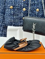 Hermes 爱马仕24S春夏 经典h扣玛丽珍鞋系列 经典复古高级感单品 好穿又好搭配 上脚秀气！ 鞋面采用进口小牛皮 内里踮脚混种羊皮 意大利进口牛皮大底 S