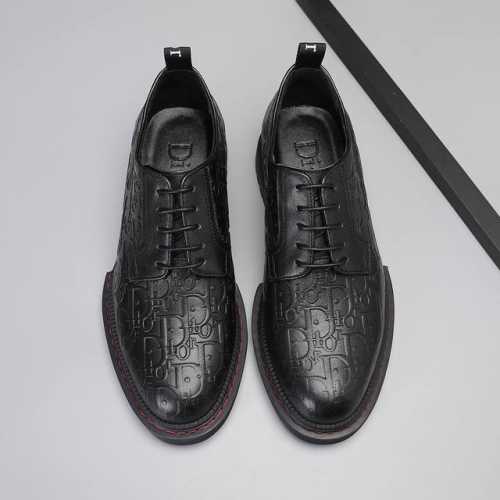 工厂 DIOR 迪奥 2024新款潮高级商务男皮鞋，香港-专柜同步 全品相 顶级进口经典面料，鞋面全牛皮高级印花，舒适的真皮内里。极为亲肤舒适 摸上去非常的细腻