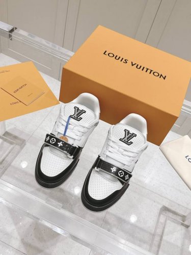 顶级版本：男款 Lv 路易威登L家 驴牌 Trainer系列 魔术贴 四叶草 休闲 运动鞋 滑板鞋 原版购入开发 做货 原版购入开发 做货 本款 Lv Trai