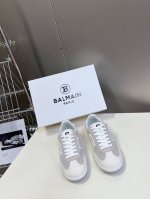 巴尔曼balmain复古情侣款德训鞋；阿甘鞋；运动鞋 这款系带休闲运动鞋妥妥的美式复古风格～ 上脚超级好看舒适经典百搭的绝绝子单品！ 高丝光面料 牛皮面料 羊皮