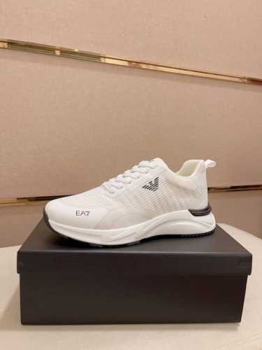 工厂价: 阿玛尼 ARMANI EXCHANGE 官网最新款 AX时尚休闲男鞋，爆款版型简洁大气，潮男专属.独有的官网最新品牌元素元素原版装饰，时尚又大方，面料