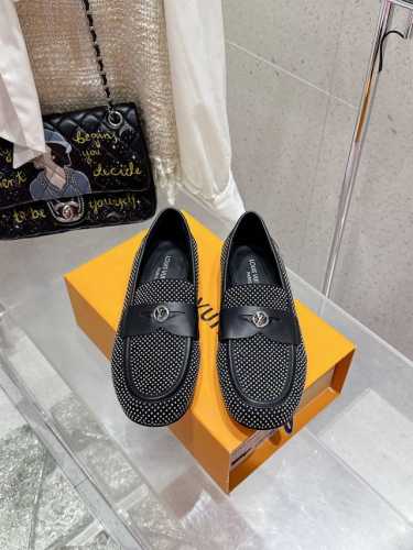 顶级版本430 louis Vuitton Lv路易威登 25/春夏 最新玛丽珍单鞋 简约精致，高级感满满，尽显优雅气质～ 上脚超好看，拉满了夏日美鞋绝绝子啊