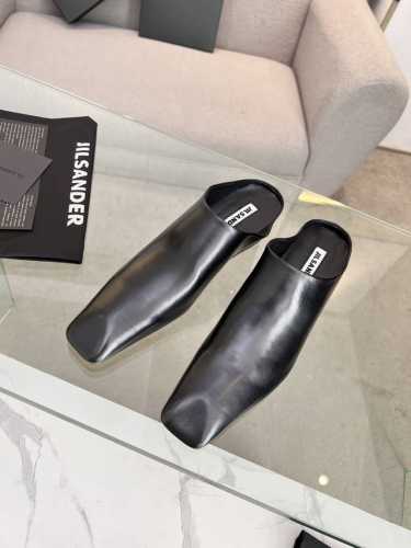 高品质出厂 Jilsander24ss 春夏新品方头平底拖鞋喜欢坡跟带來的安全感喜欢Jil Sander可以试试这款新到的方头拖鞋极简穆勒拖保留原有的元素，不失
