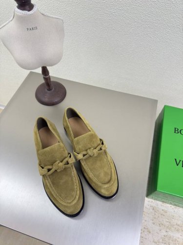 皮扣款单鞋 BOTTEGA VENET*女士Astaire乐福 单鞋 原版一比一做法 一致结绳皮扣 橄榄绿 当今流行的又一趋势 天花板啦最全色百搭 精致平底 包