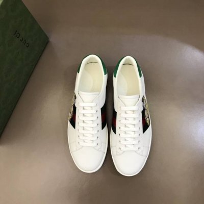 实价 Gucc* 经典小白鞋！代购级别，媲美正品无压力，意大利进口原版皮料，质感好到爆！套楦工艺，意大利进口头层羊皮内里，强烈推荐的好货，看对眼必须入，高品质绝