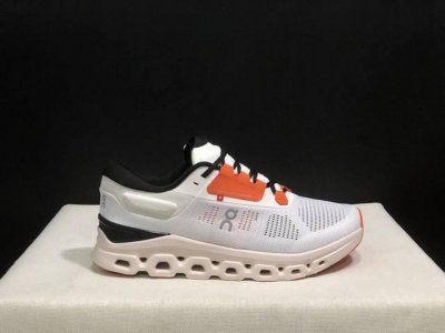 330 顶级版本On昂跑 The Cloudstratus 3 织物 舒适百搭 减震透气轻便 低帮 生活休闲鞋。白色柔沙 瑞士高性能运动品牌On打造的此系列作品