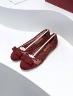 工厂价 350 sf Salvatore Ferraga*O 菲拉*慕春夏新款波点网纱面圆头高跟中跟平底芭蕾舞单鞋鞋面采用原版定制植绒圆点网纱，富有柔美气质的透