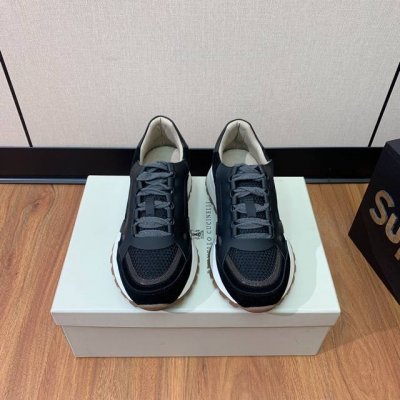 Brunell* Cucinell* 新款休闲运动鞋。鞋面采用进口牛绒牛皮网布。纯手工串联珠链配饰！垫脚羊皮。原版开模大底！上脚超舒适。 码数：35-42 35
