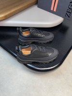 zegna 杰尼亚 -高端品质 原单 -原版纳帕小牛皮、丝绸小牛皮、鞋舌空压品牌logo、松紧带 -内里：纳帕牛皮， -大底：超轻tpu 橡胶发泡：成型大底 -