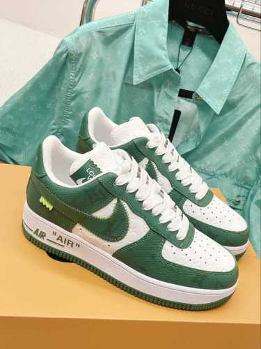 出 爆炸款全色系出 限量款 情侣装 Lv耐克联名运动球鞋air Force 1 空军一号 此款运动鞋由virgil Abloh与耐克合作设计的，全球限量版 鞋面
