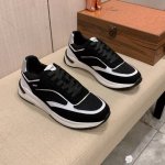 新款: 厂价: Boss* 最新爆款休闲鞋，顶端品牌奢侈～代购，顶级～质量 鞋面選用进口透气反绒搭配网布材质透气网布垫脚 精细做工 原版个性时尚柔软橡膠耐磨防滑