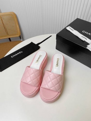 顶级版本 Chanel 香奈儿 24Ss厚底跛跟拖 材料面料：羊皮 内里：羊皮 大底：原版大底 跟高：7.5Cm 码数：35-41