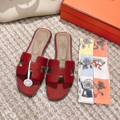 Hermes 爱马仕h拖鞋oran凉鞋系列时尚又百搭 超级舒服 每个细节都做到极致 原版swift小牛皮 原版1:1独家私模鞋面 原版真皮沿条大底 包装 每对鞋
