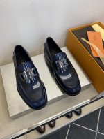 tod＊ 德比鞋真皮底款 码39一44 6.5一9 ： 休闲皮底皮鞋！纯正高品质可1：1比较！面料：原版开边珠小牛皮！内里：进口特订原版水染小牛皮！更舒适透气！