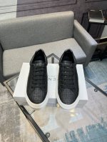glvenchy 纪梵希 新款 顶级代购男士专柜同步 原厂配置、意大利进口原版定制牛皮、真皮内里，鞋底：原厂特供原版底超级舒适，正码 38-44,45定做