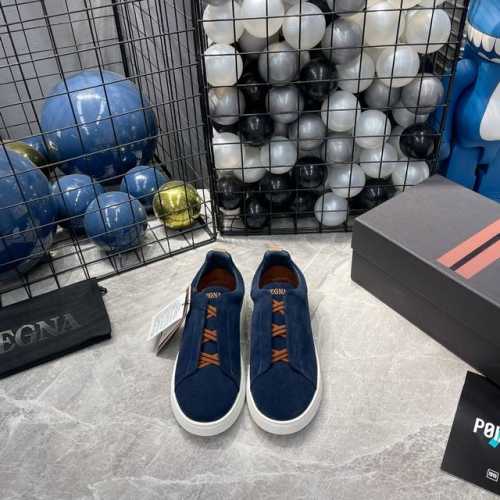 出厂价p 。Zegna杰尼亚24Ss新款爆款休闲运动鞋 Triple Stitch 是一款精致的休闲鞋履，饰有标志性三重交叉松紧细节，灵感源于三重手缝线迹造型，